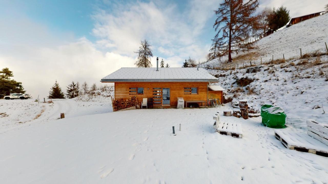 Modern Surrounded By Nature In Chalé Vercorin